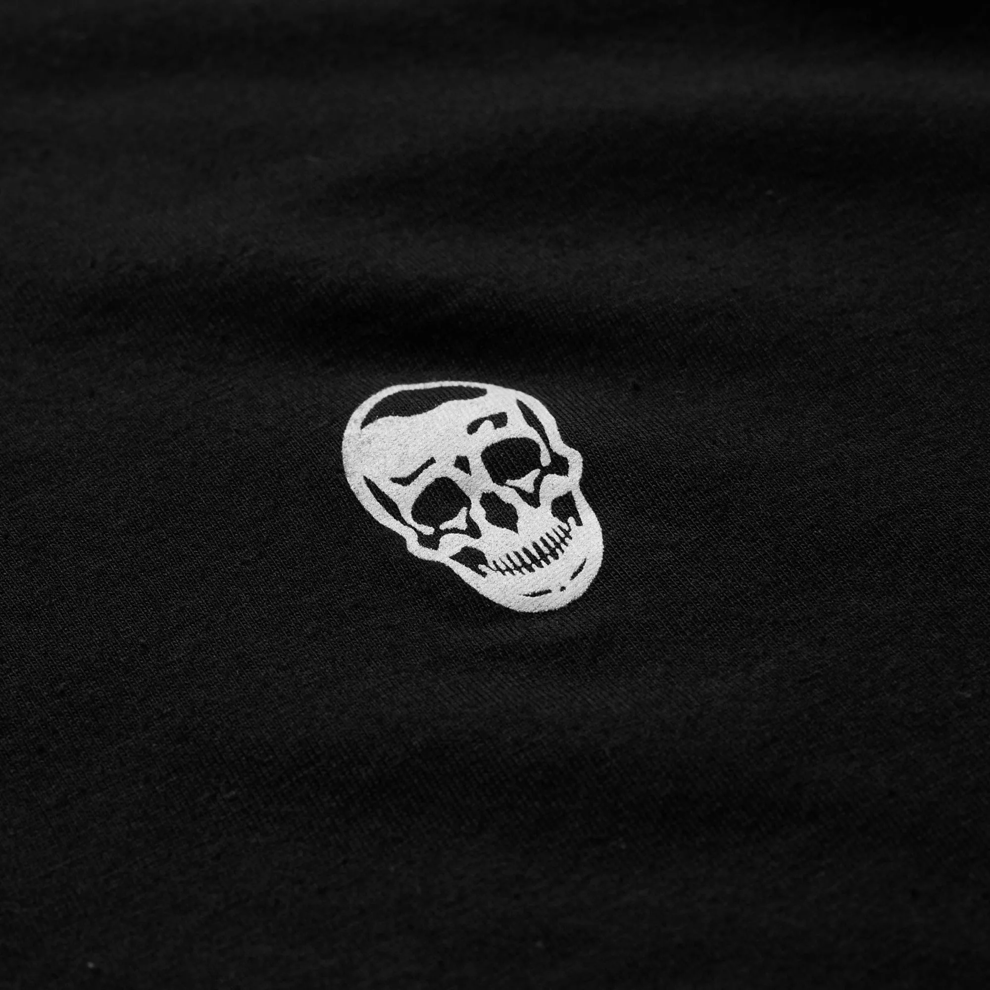 Core Skull Shirt - Black/White