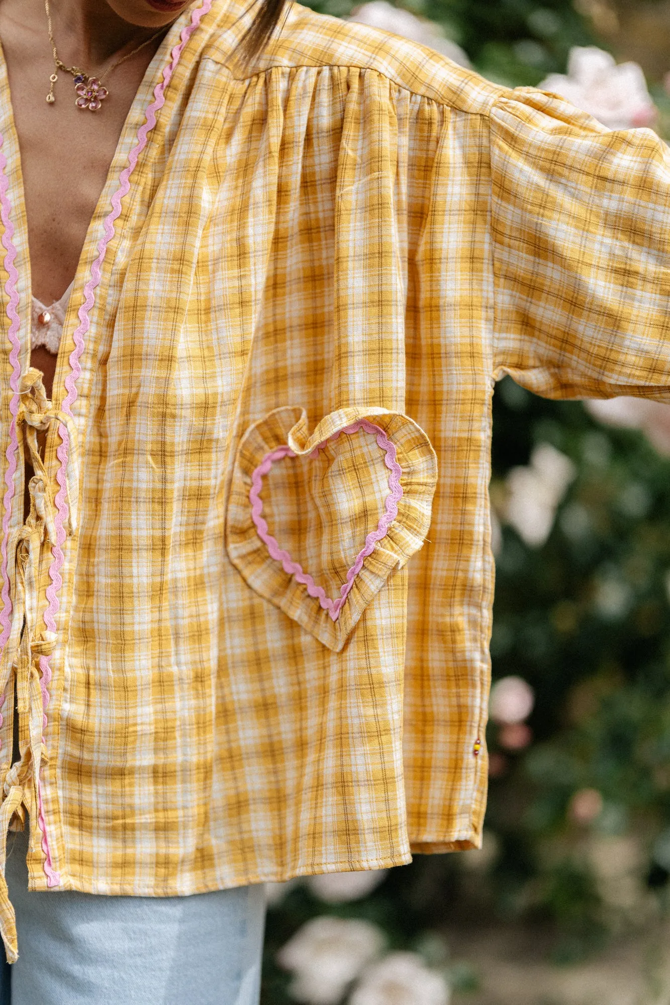 Lilou cotton frill shirt ochre