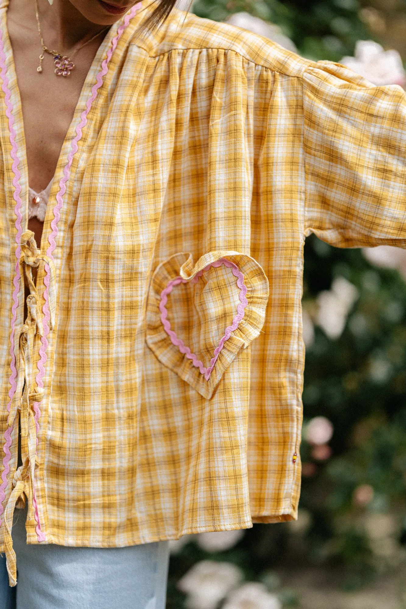 Lilou cotton frill shirt ochre